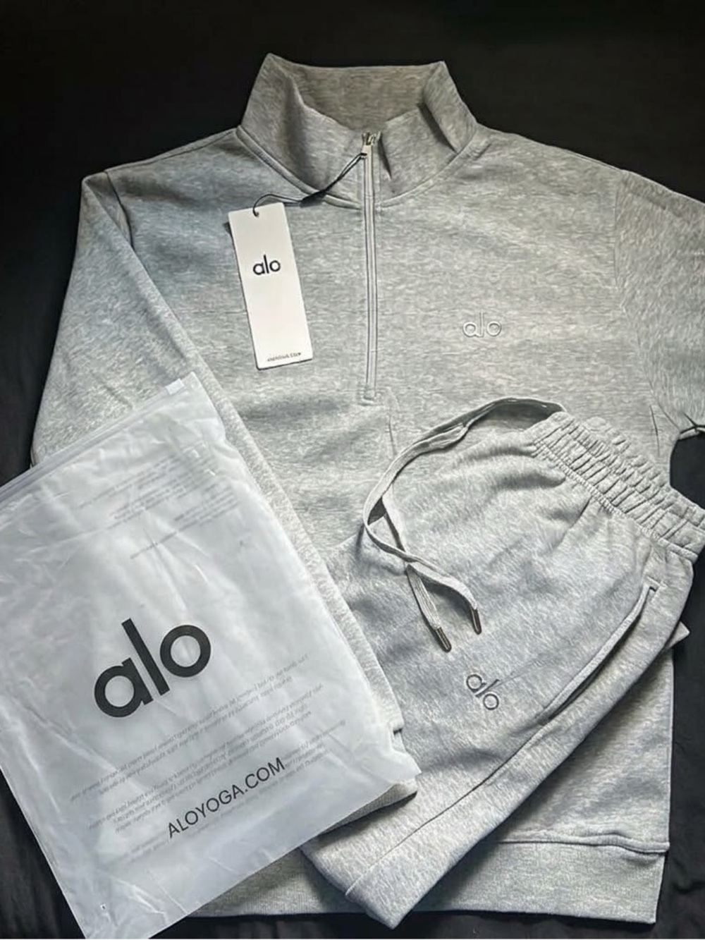 ALO Yoga Accolade Set (Athletic Grey) Size Large